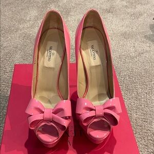 Valentino Glossy Pink Bow Heels